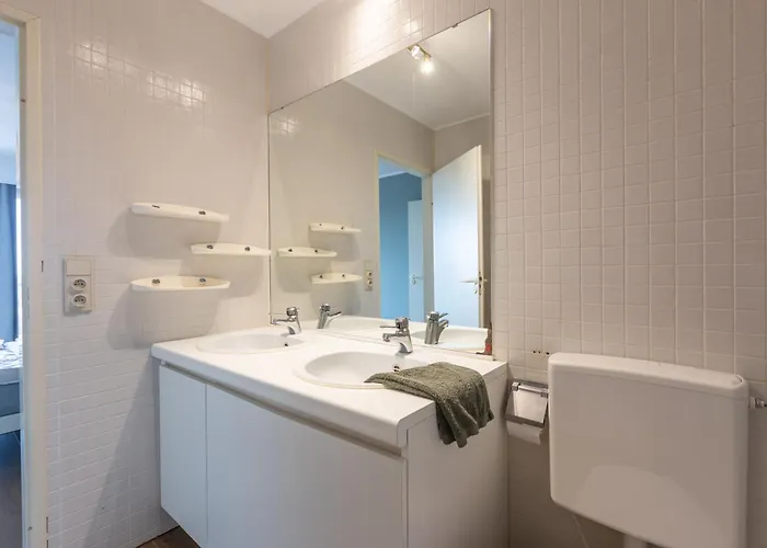 Lecomte - The Shorline Ocean Pearl- 109 * 奥斯滕德